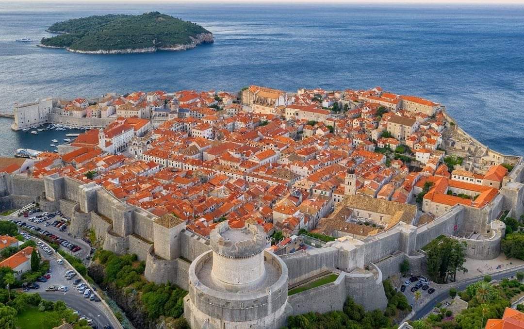 Dubrovnik: Traže plaću od 20 tisuća kuna, poslodavci se čude