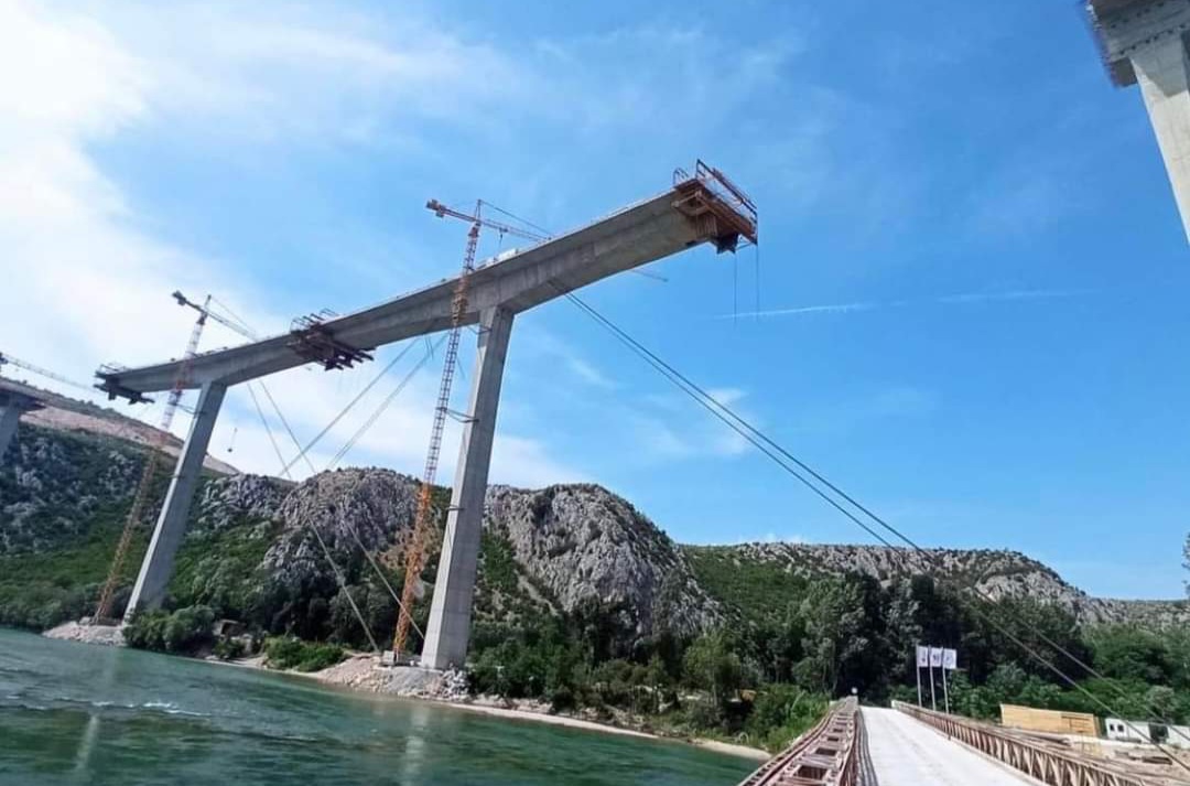 Spojeno prvih 147 metara mosta Počitelj