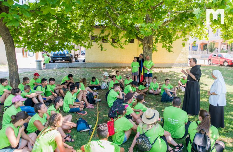 Fra Marinko Šakota djeci bez roditelja iz Rumunjske: Imate Majku koja vas ljubi, zapamtite!