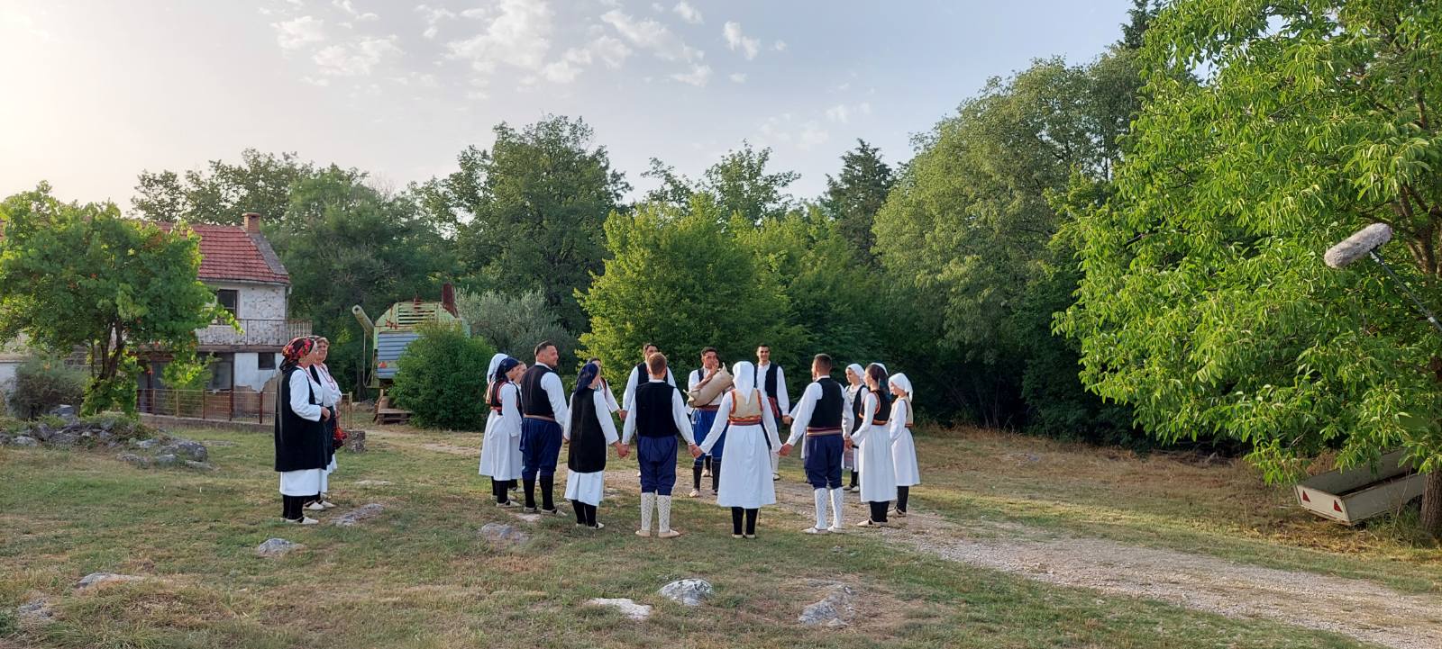 Uz aktivnu pripremu Međunarodne večeri folklora HKUD sv. Marko Vionica svakodnevno aktivan u brojnim projektima