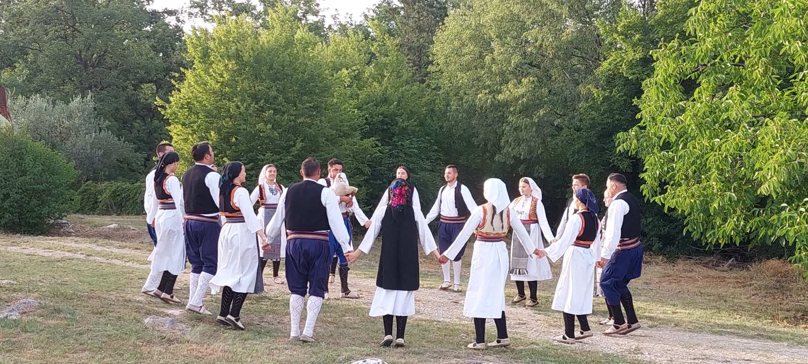 Uz aktivnu pripremu Međunarodne večeri folklora HKUD sv. Marko Vionica svakodnevno aktivan u brojnim projektima