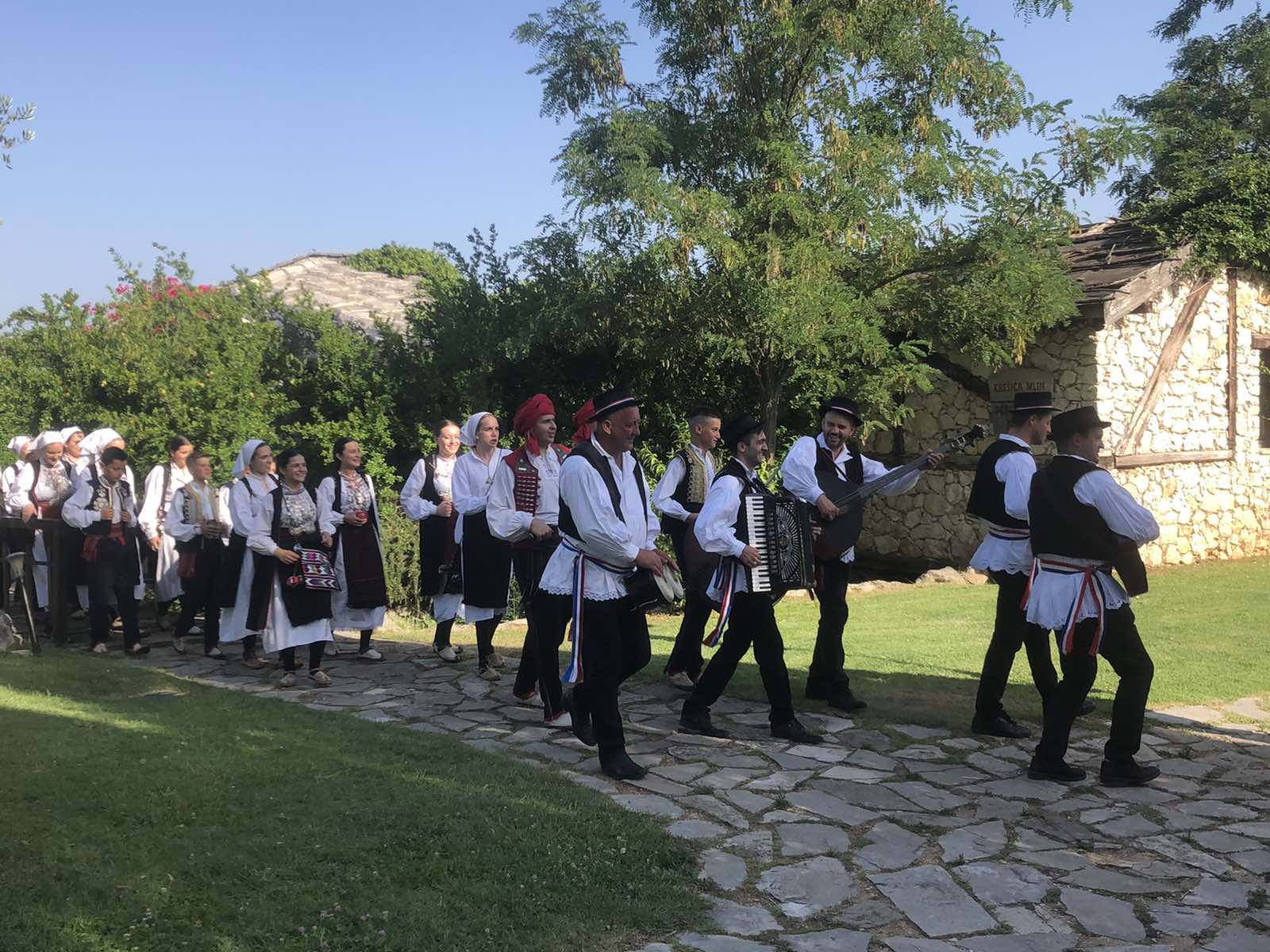 Uz aktivnu pripremu Međunarodne večeri folklora HKUD sv. Marko Vionica svakodnevno aktivan u brojnim projektima