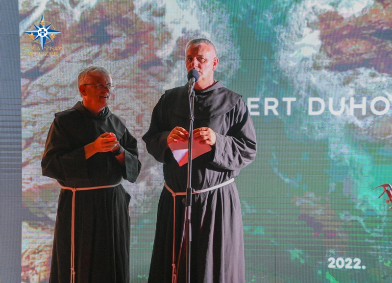 U srcu Međugorja održan koncert “U zagrljaj Majci”