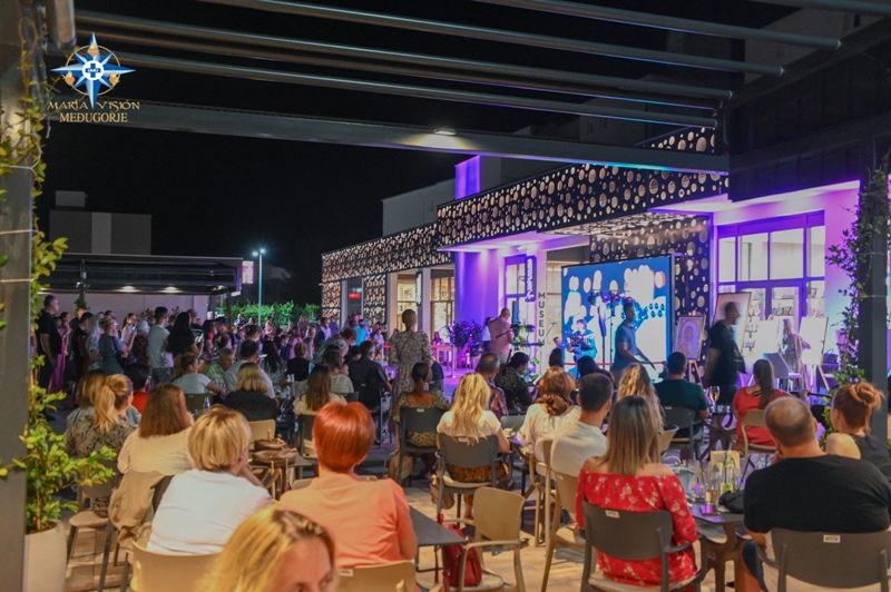 U srcu Međugorja održan koncert “U zagrljaj Majci”