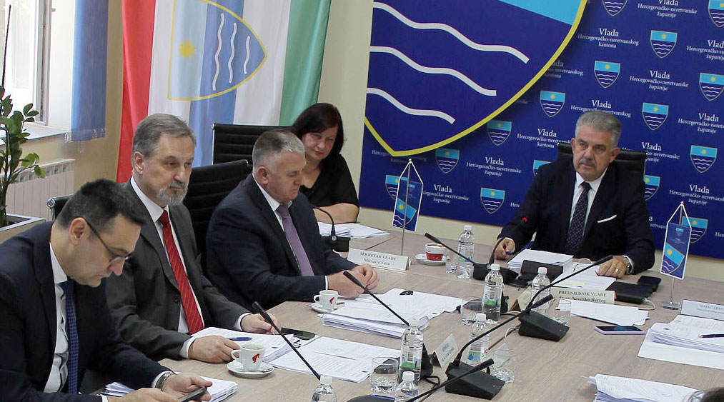 Vlada HNŽ: Besplatni udžbenici za sve učenike osnovnih škola