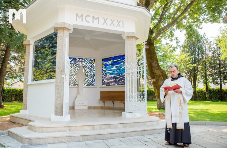 U Međugorju blagoslovljena Kapelica života i kip Kraljice mira s djetetom Isusom