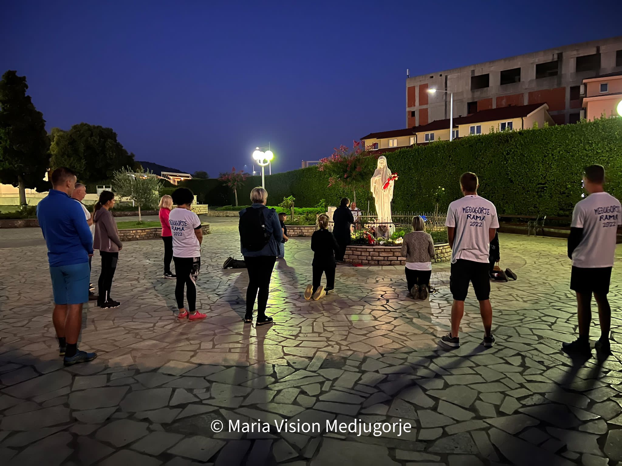 Hodočasnici iz Brotnja pješice krenuli u Ramu na proslavu blagdana Male Gospe