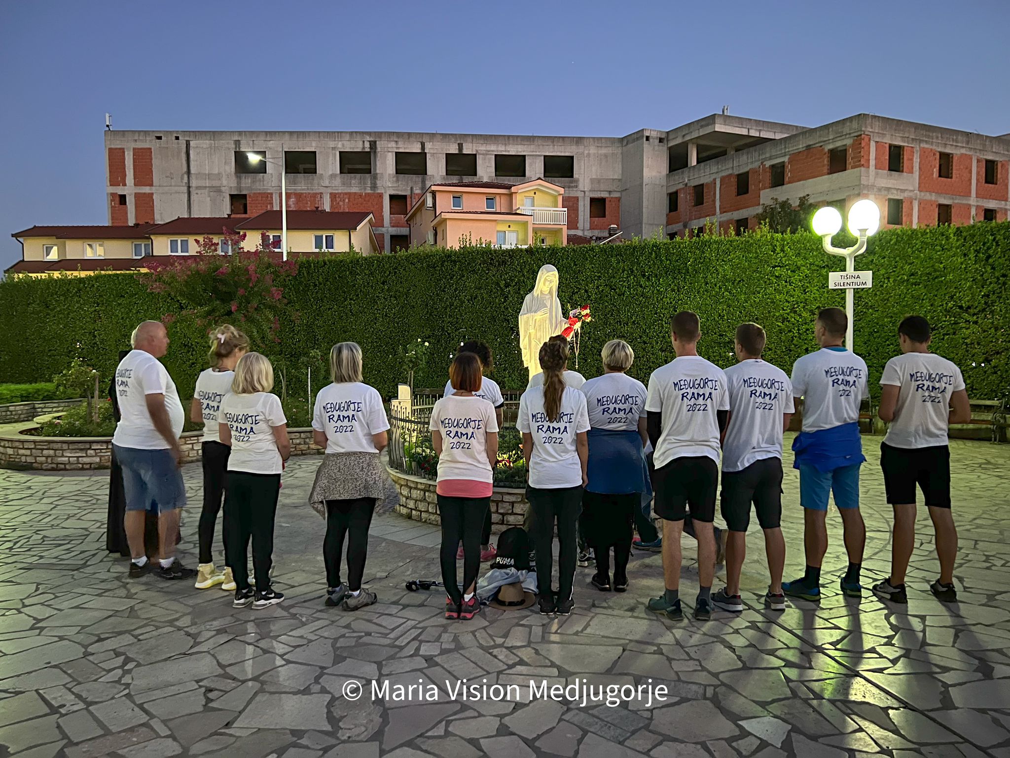 Hodočasnici iz Brotnja pješice krenuli u Ramu na proslavu blagdana Male Gospe