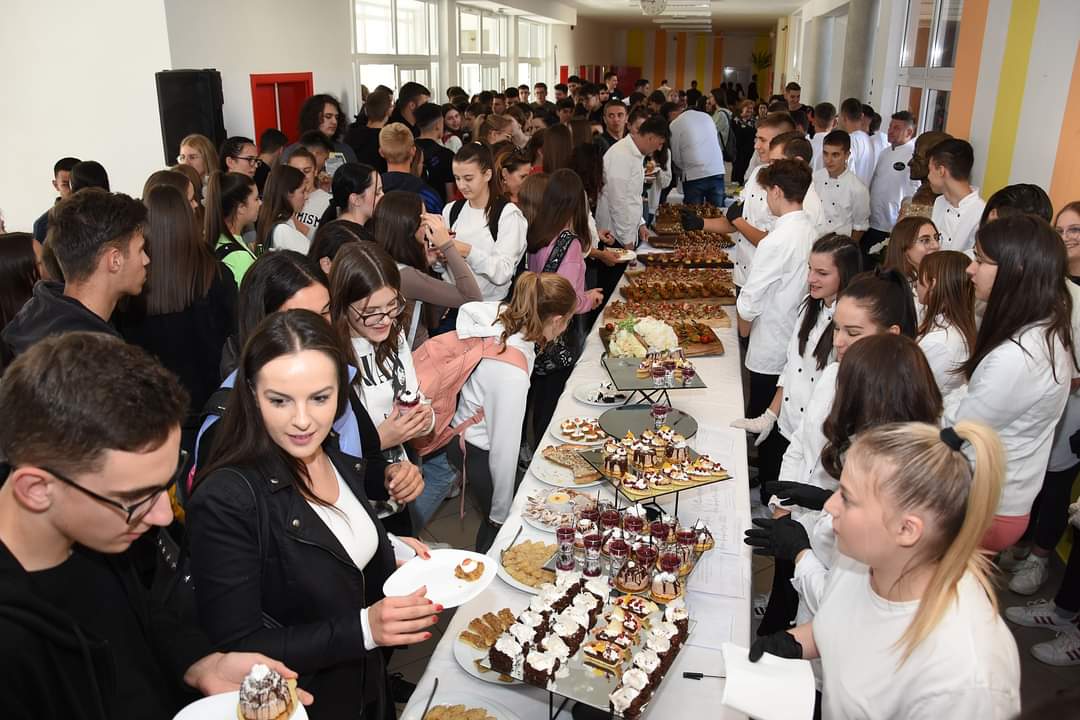 Budući kuhari i kuharice prezentirali svoje vještine
