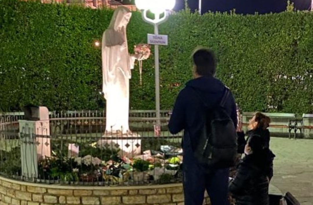 Izbornik Dalić pješice hodočastio u Međugorje