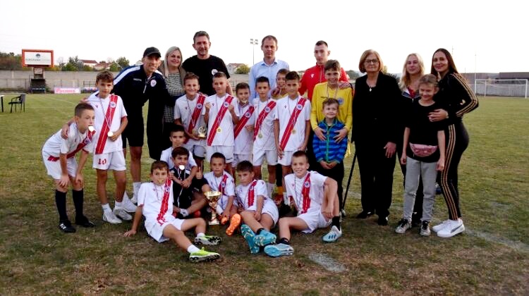 HŠK Zrinjski na pobjedničkom postolju prvog dana 9. memorijala Ante Erić