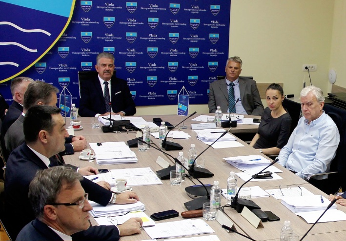 Vlada HNŽ pozvala poslodavce da isplate jednokratnu potporu uposlenicima u zdravstvu