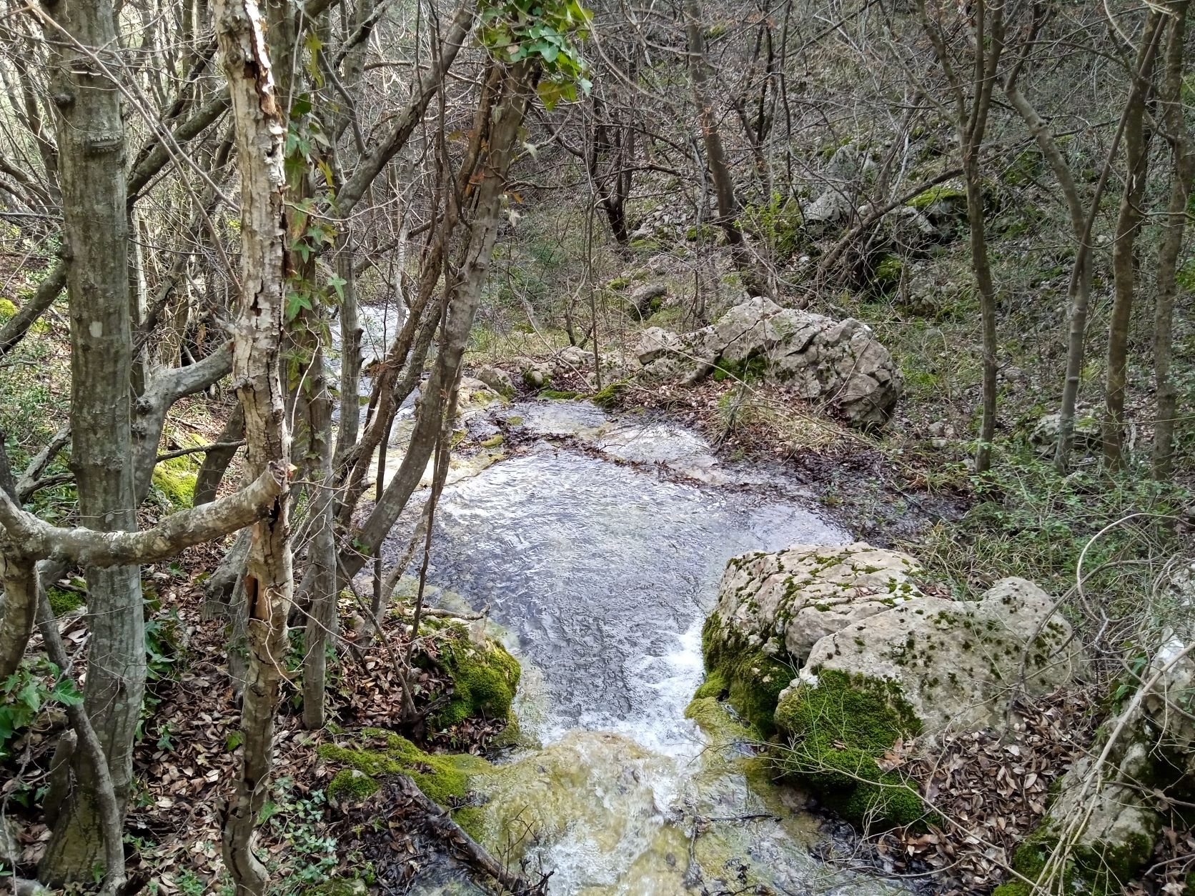 Jedinstveni vodopad u Brotnju! – prapovijesne špilje, nalazište fosila & izgubljeni drevni grad Ilira Daorsa – Neretva