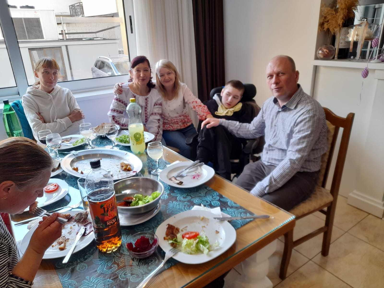 Povodom Uskrsa upriličeno druženje volontera Crvenog križa Čitluk s izbjeglicama iz Ukrajine