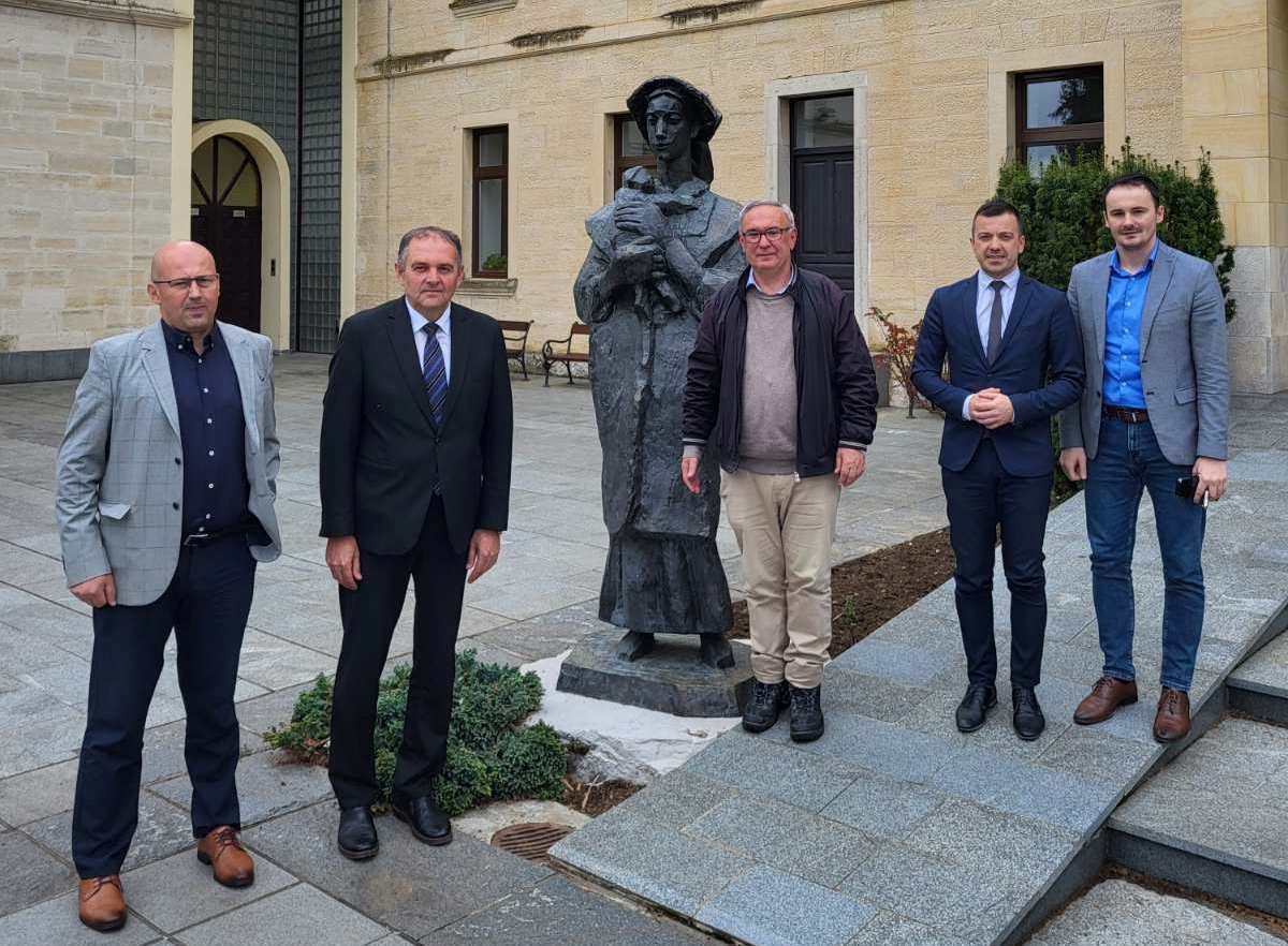 Dužnosnici HDZ BiH na federalnoj i županijskoj razini posjetili Ramu