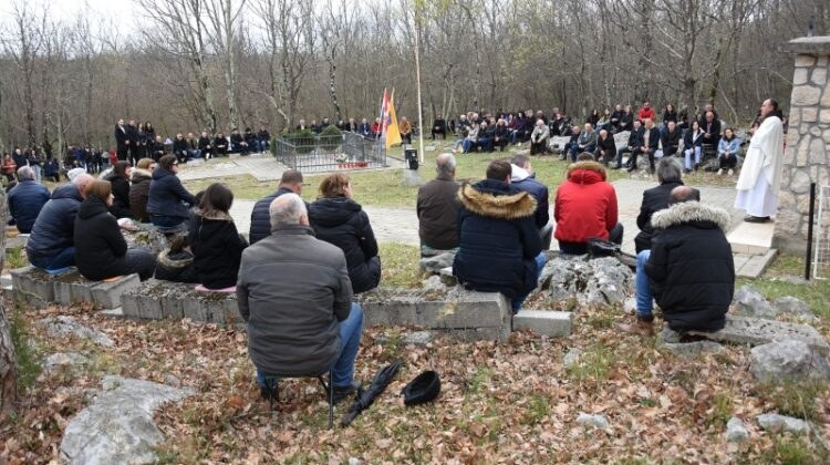 Na Podadrežnju obilježena 77. obljetnica ubojstva petorice hrvatskih časnika i dočasnika