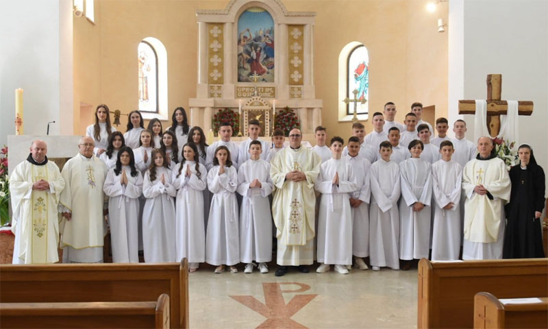 Krizma u župi Čerin