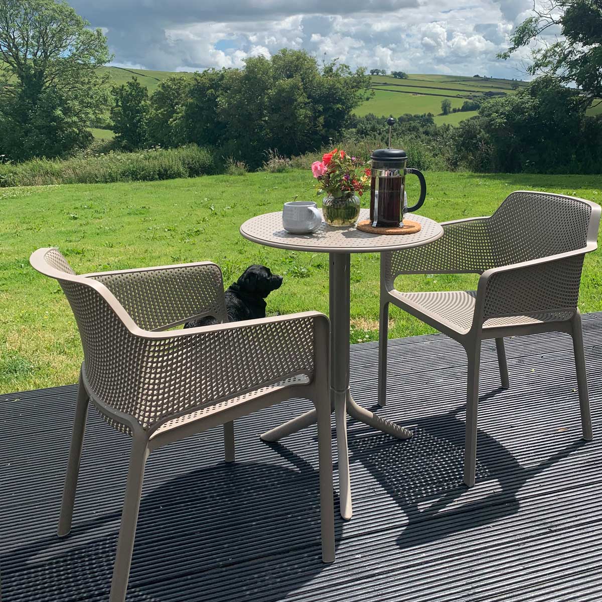 Opremite vrt ili terasu namještajem iz Salona namještaja Mališić Međugorje!