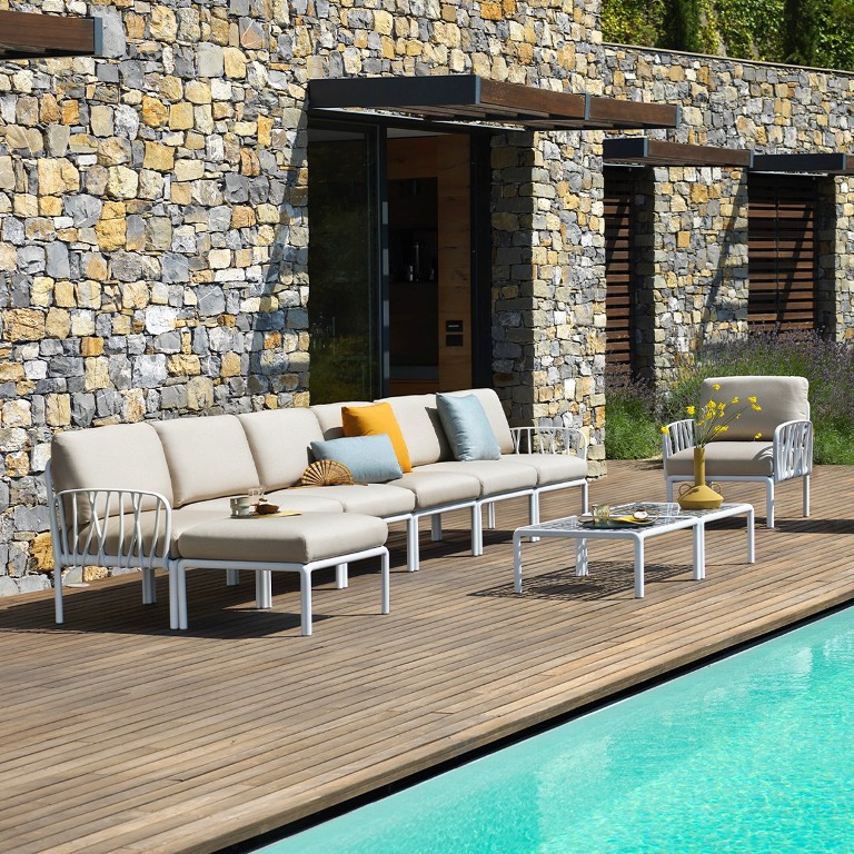 Opremite vrt ili terasu namještajem iz Salona namještaja Mališić Međugorje!