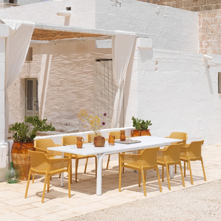 Opremite vrt ili terasu namještajem iz Salona namještaja Mališić Međugorje!