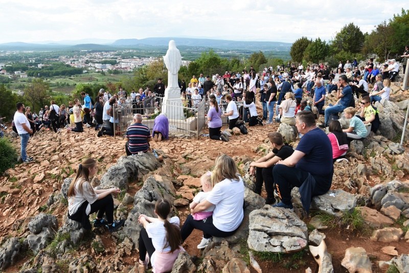 Počela devetnica Gospi Kraljici Mira čitlučke župe Krista Kralja