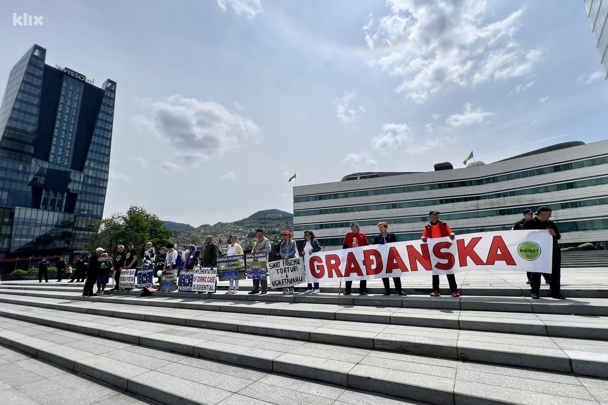 30 tzv. građana se okupilo na prosvjedu u Sarajevu: Ovo su njihovi zahtjevi