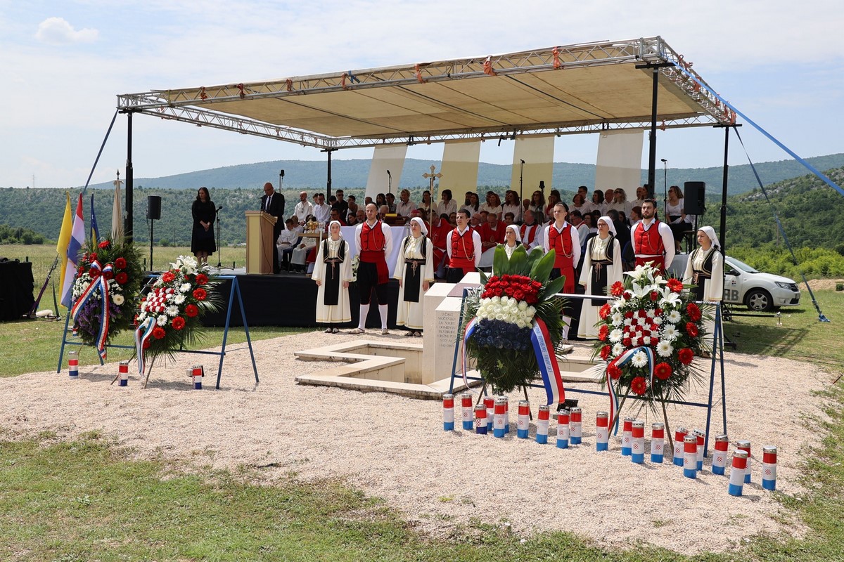 Komemoracija žrtvama križnog puta održana na Radimlji kod Stoca