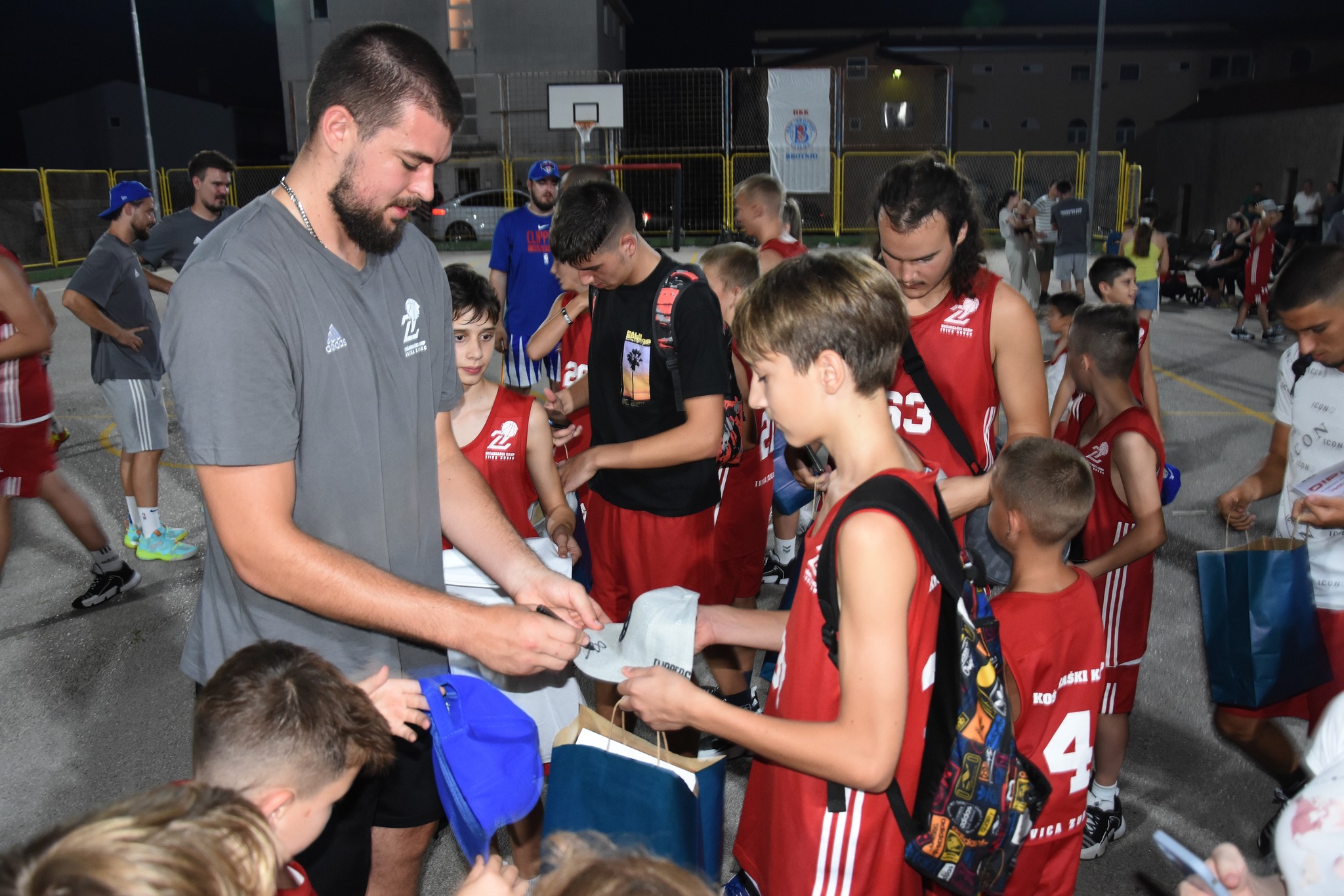 U tijeku upis novih članova u školu košarke HKK Brotnjo