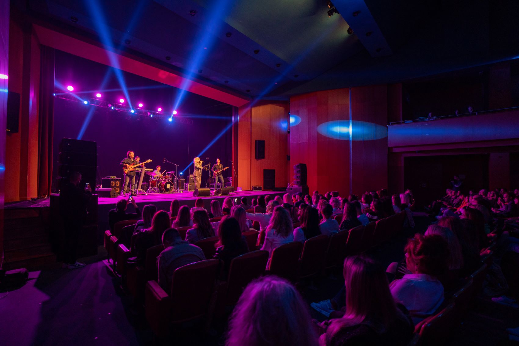 Goca Tržan trijumfirala sinoć u Mostaru, u subotu je na redu Tuzla!