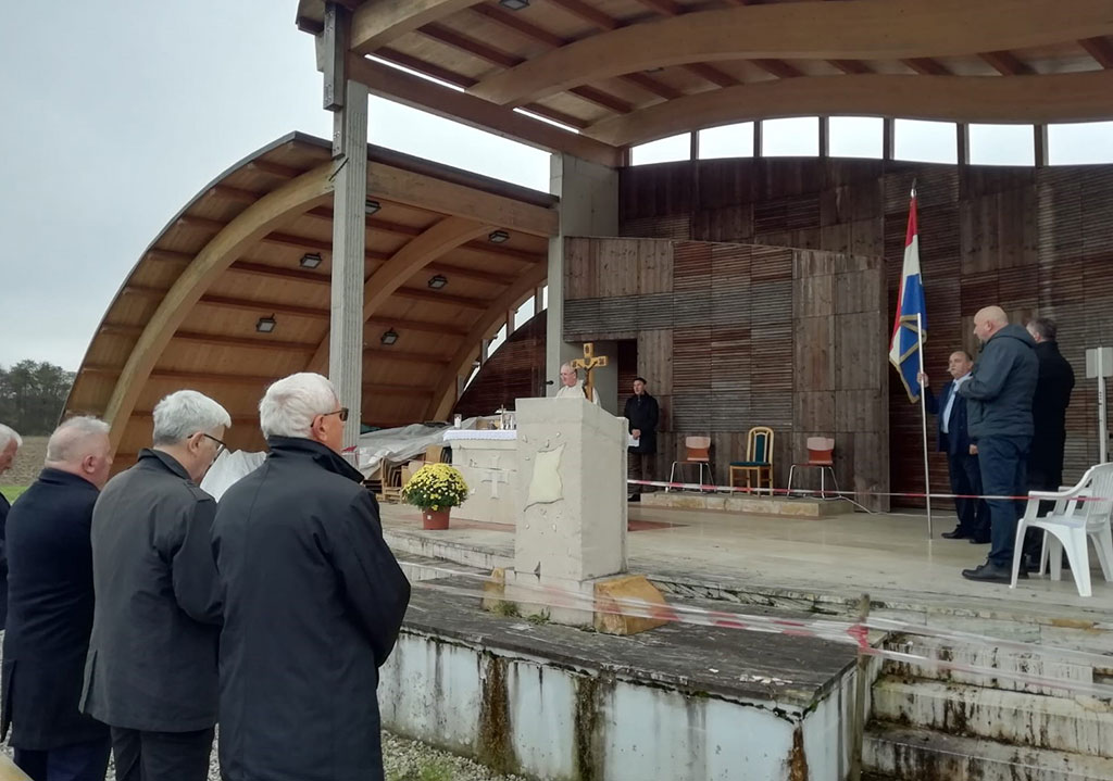 Počasni bleiburški vod na komemoraciji za žrtve Bleiburške tragedije