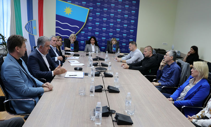 HNŽ: Prekomjerno zapošljavanje u zdravstvu opterećuje sustav?