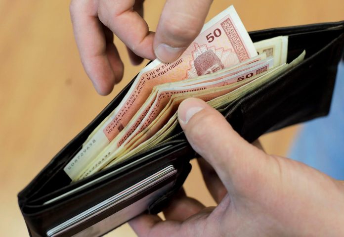 U Crnoj Gori najniža plaća 1.000 €, a u FBiH 305 €