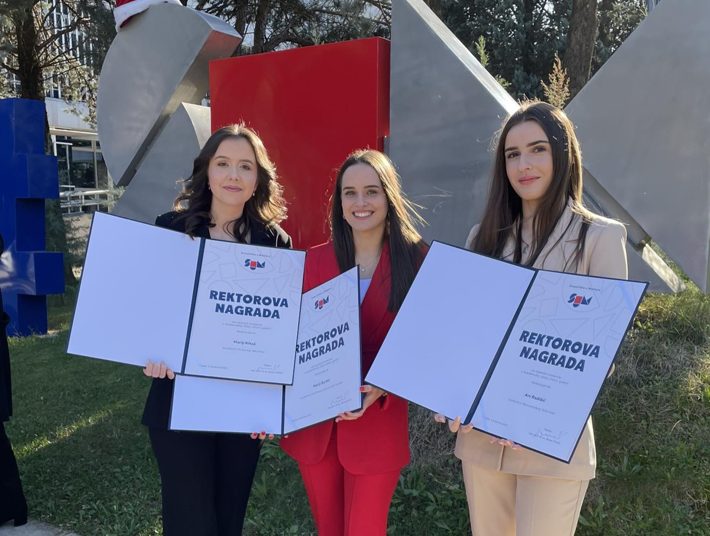 Broćankama Ani Radišić, Mariji Šantić i Mariji Kikaš uručena Rektorova nagrada