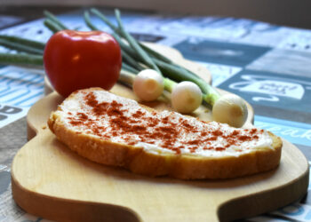 Nutricionistica otkrila zašto svinjsku mast trebamo češće mazati na kruh