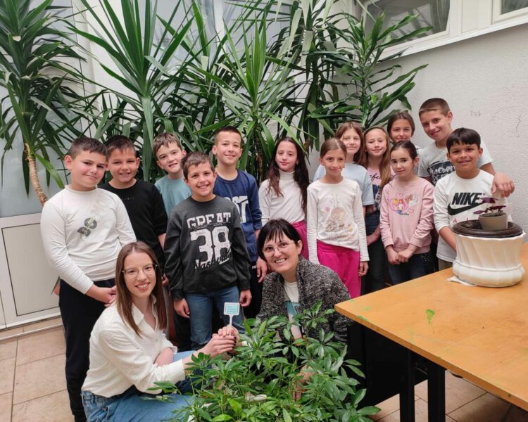 U Osnovnoj školi Čerin provodi se projekt Eko škole