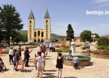 Uspješna predsezona u Međugorju: Najbrojniji hodočasnici iz SAD-a, Španjolske, Francuske i Ukrajine