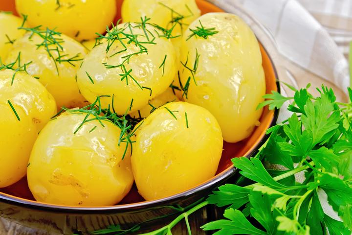 Trik kako dobro skuhati krumpir, dodajte mu…