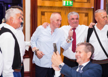 FOTO: Mate Bulić i Miroslav Škoro razgalili srca svih na broćanskoj večeri u Zagrebu