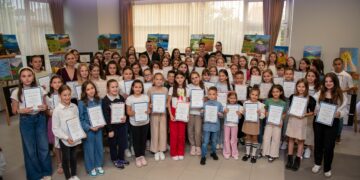 Upriličena izložba radova polaznika tečaja koji održan pod vodstvom akademskog slikara i profesora likovne umjetnosti Vilima Parića
