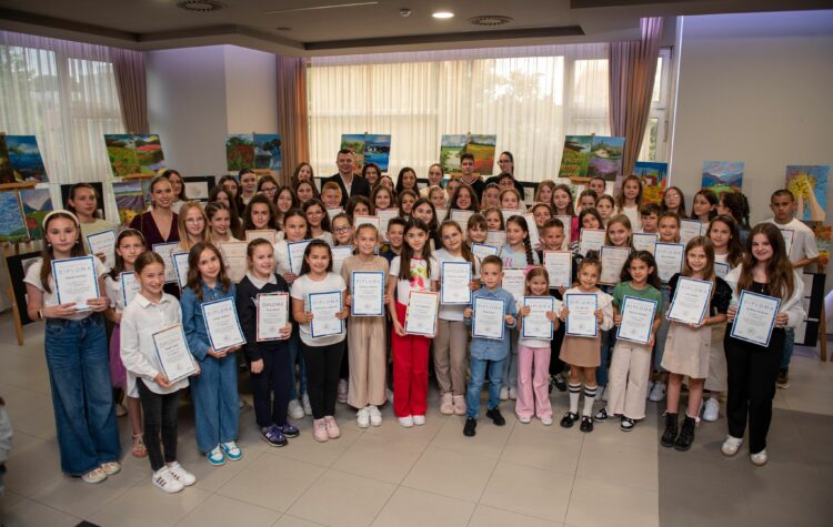 Upriličena izložba radova polaznika tečaja koji održan pod vodstvom akademskog slikara i profesora likovne umjetnosti Vilima Parića