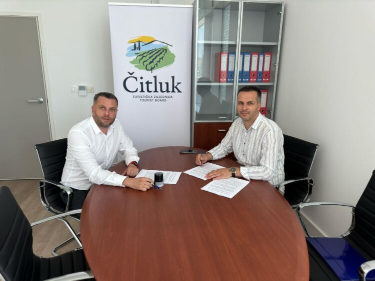 Kozina i Maslać potpisali sporazum o suradnji: Novoosnovane turističke zajednice pomažu razvoju turizma u Hercegovini