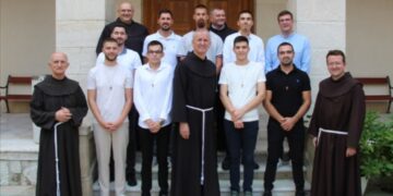 Redovničko oblačenje u Mostaru za 8 novaka