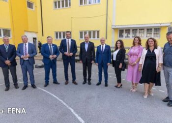 Hrvatska obnovila fasadu i nabavila informatičku opremu za obje osnovne škole u Stocu