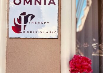 OMNIA CENTAR OTVORIO SVOJA VRATA