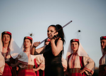 Nikolina Violina u suradnji s Etno skupinom Didak predstavila pjesmu Ero s onoga svijeta