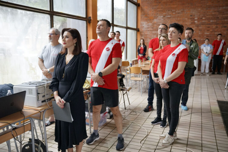 PREDSJEDNICA BUHAČ OTVORILA 13. MEĐUNARODNI PLIVAČKI BOŽIĆNI KUP