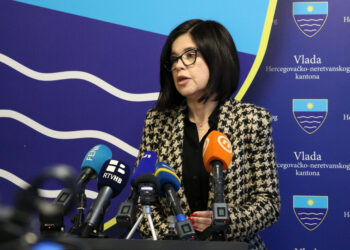 Obraćanje javnosti predstavnika Vlade HNŽ-a nakon sastanka sa sindikatima prosvjete