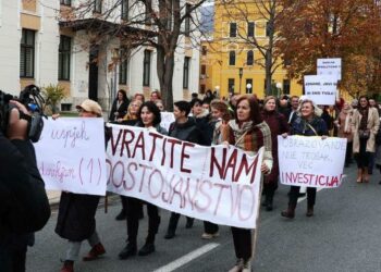 Masovni prosvjed prosvjetara u Mostaru: Nećemo odustati od naših zahtjeva