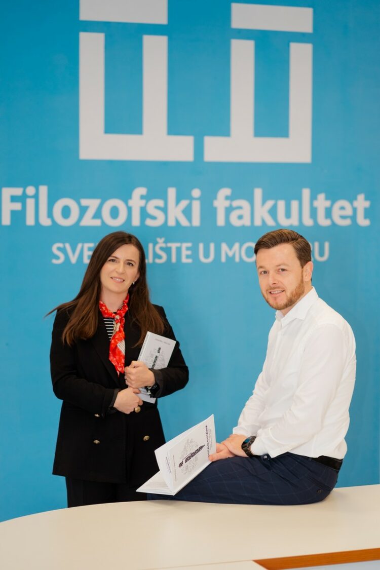 Objavljena knjiga „Digitalni nastavnik – Transformacija obrazovanja uz digitalne tehnologije“ autora dr. Andree Miljko i dr. Marka Odaka