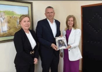 Tri broćanske osnovne škole dobile na dar slikovnice „Zvijezda kraljice Katarine“